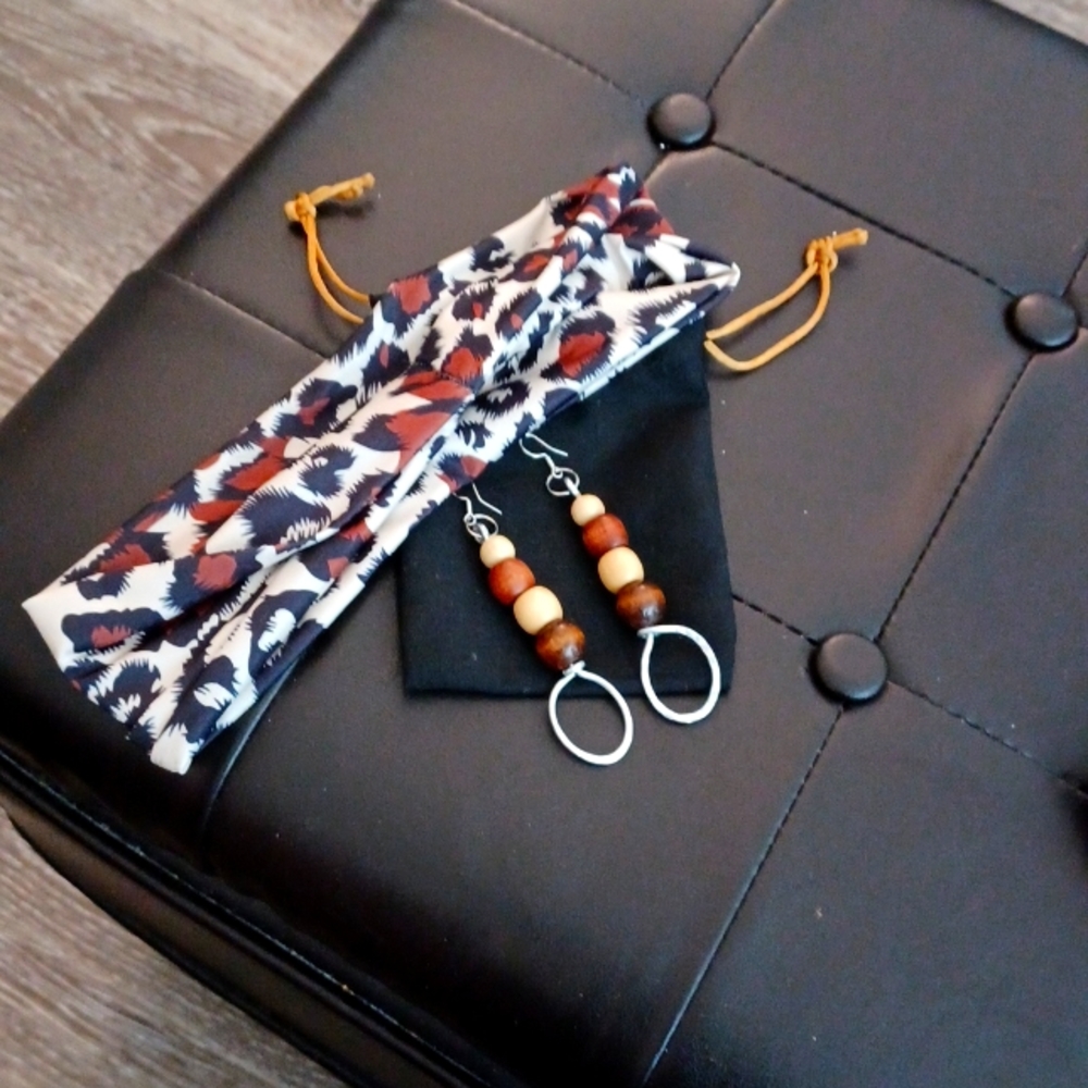 Custom-made brand new matching earrings and headband